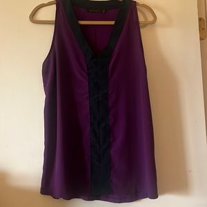 The Limited V neck sleeveless top